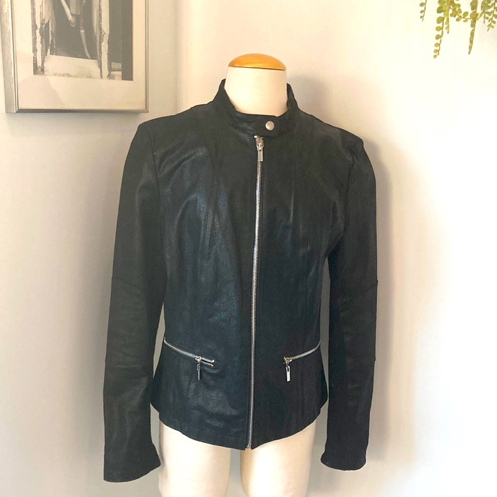 Wilson’s leather jacket with soft arms. Size L Black